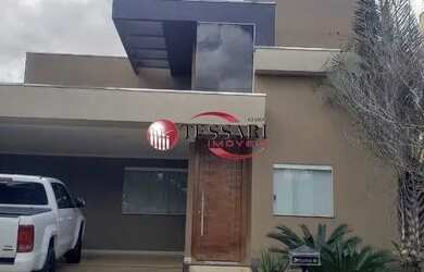 Imagem: A casa em condomínio possui 3 Dormitórios, 4 Banheiros, 2