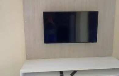 Imagem: A casa possui 1 Dormitório, 2 Banheiros, 3 Vagas na garagem