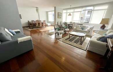 Imagem: O apartamento possui 4 Dormitórios, 3 Banheiros, 1 Vaga na