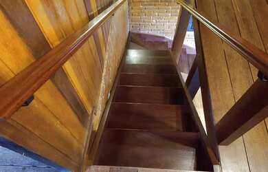 Imagem: A casa possui 3 Dormitórios, 3 Banheiros, 2 Vagas na garagem