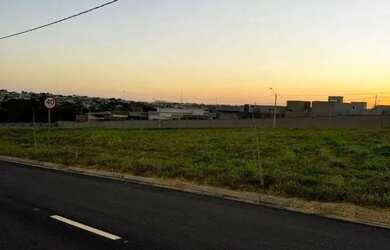 Imagem: O terreno possui 300m² de Área e está localizado em Quinta