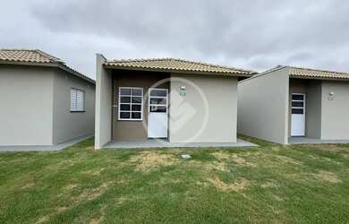 Imagem: A casa em condomínio possui 2 Dormitórios, 1 Banheiro, 4 Vagas