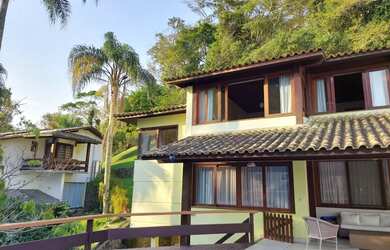 Imagem: A casa em condomínio possui 3 Dormitórios, 3 Banheiros, 2