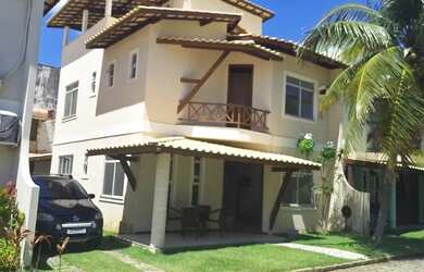 Imagem: A casa possui 3 Dormitórios, 3 Banheiros, 2 Vagas na garagem