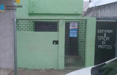 Imagem: A casa possui 1 Dormitório, 1 Banheiro, 34m² de Área e está