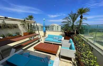 Imagem: O apartamento na cobertura possui 5 Dormitórios, 5 Banheiros