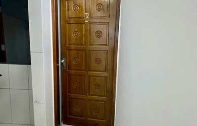 Imagem: A casa possui 2 Dormitórios, 1 Banheiro, 1 Vaga na garagem