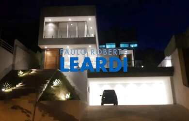 Imagem: A casa em condomínio possui 3 Dormitórios, 5 Banheiros, 3