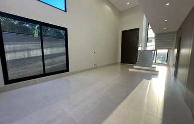 Imagem 11: Sobrado com 3 pisos, 4 suítes, ambientes amplos, e uma localização...