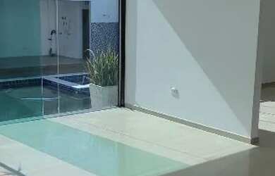 Imagem 2: Aluga-se casa com piscina no Jardim Petrópolis