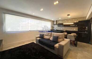 Imagem: A casa possui 3 Dormitórios, 4 Banheiros, 2 Vagas na garagem