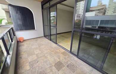 Imagem 3: Imóvel para venda possui 265 metros quadrados com 4 quartos em Praia...