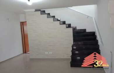 Imagem: A casa possui 3 Dormitórios, 3 Banheiros, 2 Vagas na garagem