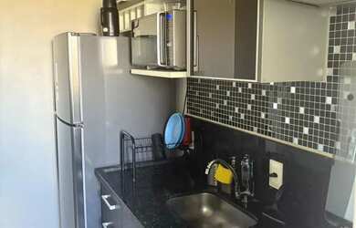 Imagem: O apartamento possui 2 Dormitórios, 1 Banheiro, 1 Vaga na garagem