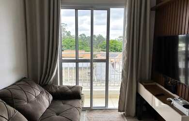 Imagem: O apartamento possui 2 Dormitórios, 1 Banheiro, 1 Vaga na garagem