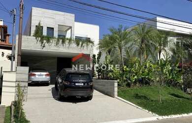 Imagem: A casa em condomínio possui 4 Dormitórios, 5 Banheiros, 4