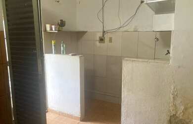 Imagem: A casa possui 1 Dormitório, 1 Banheiro e está localizado