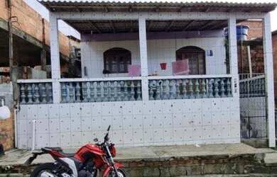 Imagem: A casa possui 2 Dormitórios, 2 Banheiros, Direto com o proprietário