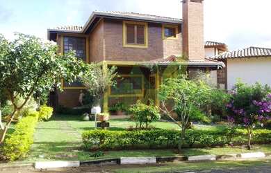 Imagem: A casa em condomínio possui 5 Dormitórios, 5 Banheiros, 3