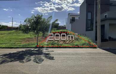 Imagem: O terreno possui 200m² de Área e está localizado em Jardim