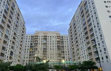 Imagem: O apartamento possui 3 Dormitórios, 2 Banheiros, 2 Vagas na