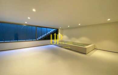 Imagem: A casa em condomínio possui 5 Dormitórios, 5 Banheiros, 5