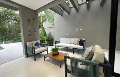 Imagem 1: Sobrado novo para venda na Riviera de São Lourenço 5 suítes