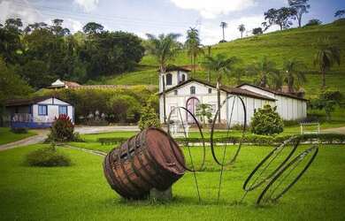 Imagem: A fazenda possui 500m² de Área e está localizado em Brumadinho