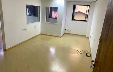 Imagem: O depósito possui 1 Vaga na garagem, 49m² de Área e está