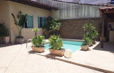 Imagem: A casa em condomínio possui 5 Dormitórios, 4 Banheiros, 3