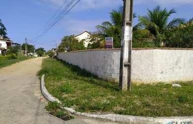 Imagem: O terreno possui 450m² de Área e está localizado em Jaconé