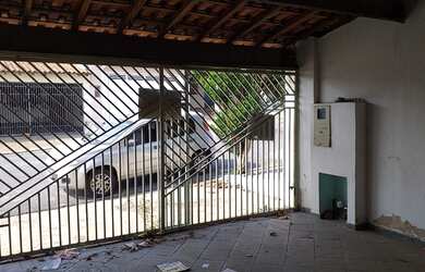 Imagem: A casa possui 3 Dormitórios, 2 Banheiros, 120m² de Área e