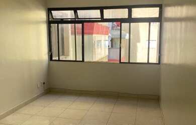 Imagem: O apartamento possui 4 Dormitórios, 2 Banheiros, 90m² de Área