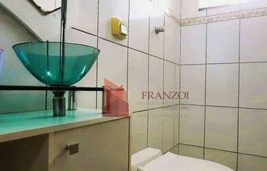 Imagem 8: JAMI-JACAREÍ1.35K. 270m² de Área, 3 Vagas na garageme4 Dormitórios