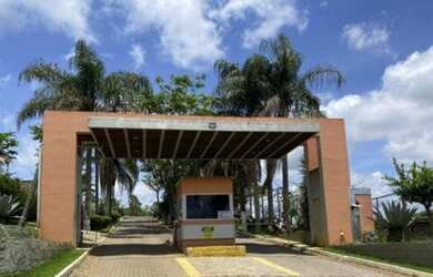 Imagem: O terreno possui 984m² de Área e está localizado em Santa