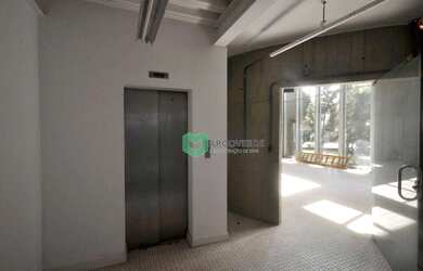 Imagem: O depósito possui 1.970m² de Área e está localizado em