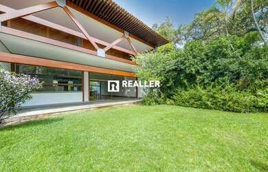 Imagem: A casa em condomínio possui 5 Dormitórios, 5 Banheiros, 5