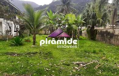 Imagem: A casa possui 3 Dormitórios, 1 Banheiro, 5 Vagas na garagem