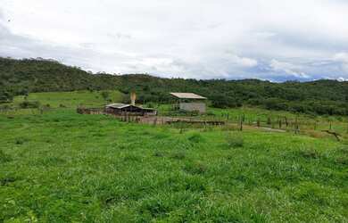 Imagem: A fazenda possui 14m² de Área e está localizado em Santa
