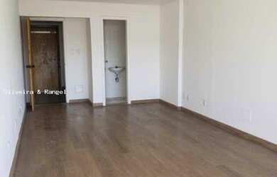 Imagem: O depósito possui 2 Vagas na garagem e 50m² de Área e está