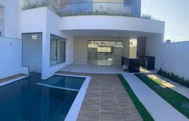 Imagem: A casa em condomínio possui 3 Dormitórios, 5 Banheiros, 4