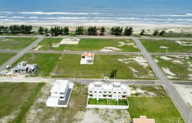 Imagem 3: Sobrado a 200 metros da Praia no bairro Areias Claras - Balneário Gaivota...