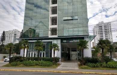 Imagem: O depósito possui 1 Vaga na garagem, 38m² de Área e está