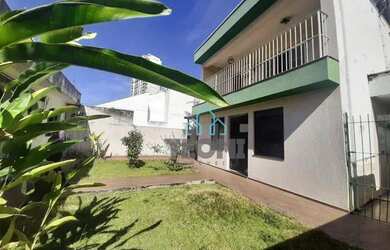 Imagem: A casa possui 5 Dormitórios, 4 Banheiros, 5 Vagas na garagem