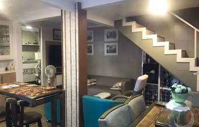 Imagem: A casa possui 5 Dormitórios, 4 Banheiros, 3 Vagas na garagem