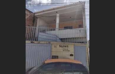 Imagem: A casa possui 2 Dormitórios, 2 Banheiros e está localizado