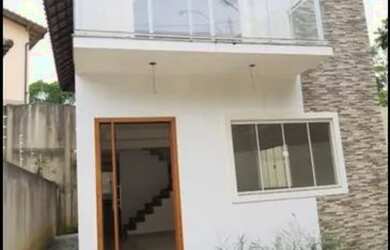 Imagem: A casa possui 3 Dormitórios, 1 Banheiro, 3 Vagas na garagem