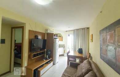 Imagem: O apartamento possui 1 Dormitório, 1 Banheiro, 1 Vaga na garagem