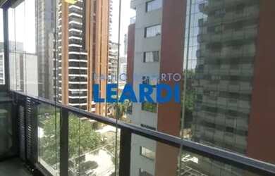 Imagem: O apartamento possui 1 Dormitório, 1 Banheiro, 1 Vaga na garagem