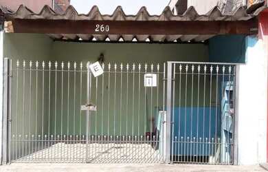 Imagem: A casa possui 2 Dormitórios, 1 Banheiro, 1 Vaga na garagem